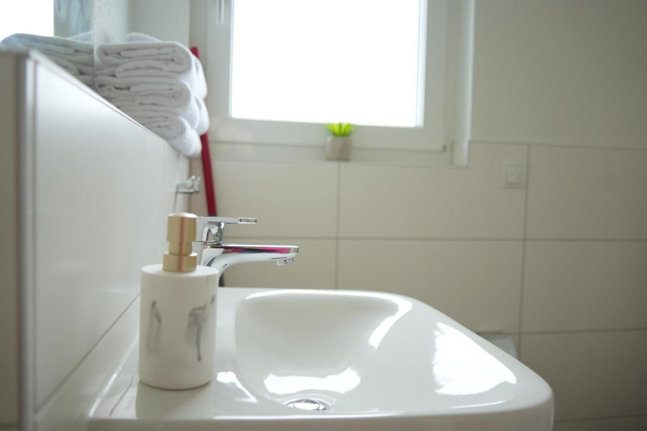 Exklusive Neubauwohnung Mit Wundervoller Aussicht Naehe Europapark Und Rulantica Burgheim 外观 照片